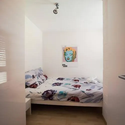 Cozy Family Friendly Stylish I View To Jungfrau & Maennlichen I * וונגן
